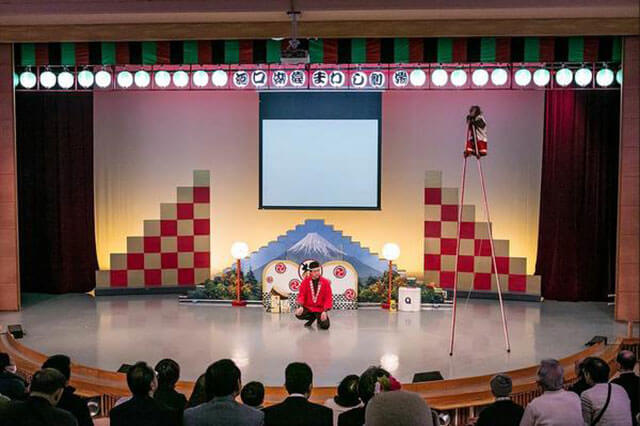 The Monkey Showman Theatre at Lake Kawaguchi-ko