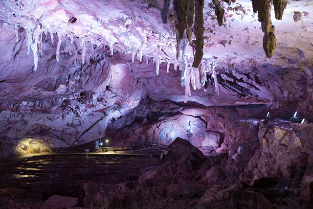 秋芳洞──日本最大洞穴