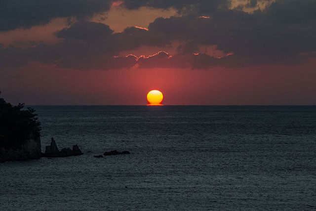 Kanyoto Island Sunsets