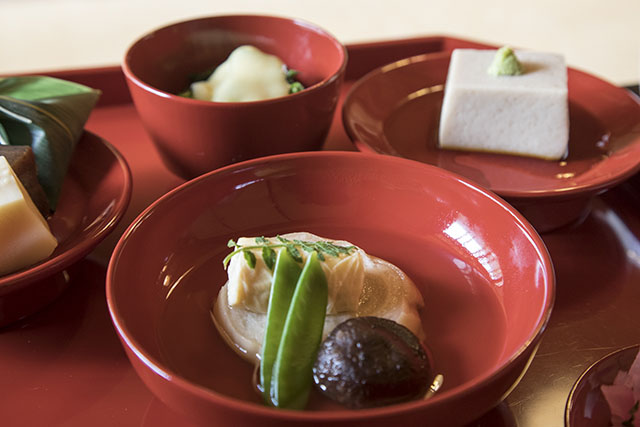 Buddhist vegetarian meal in Shigetsu
