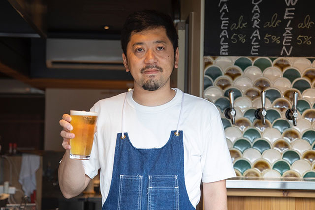 Yamanaka-san with a pint of his best craft beer!