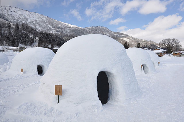 Twenty-five kamakura snow-houses are made for visitors to enjoy