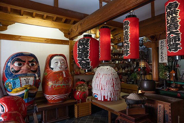 With approximately 8000 Daruma dolls on display at Horinji you can find some great examples of Daruma from remote parts of Japan
