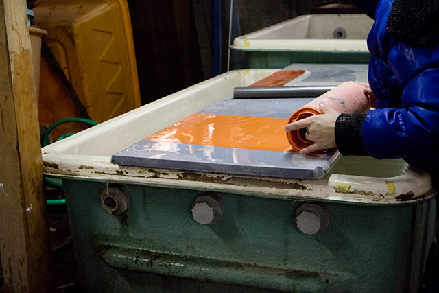 シンプルながら美しい「東京染小紋」ものすごく手間がかかるんですね