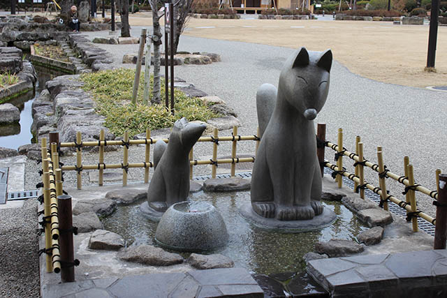 白狐が見つけた山口市・湯田温泉～足の怪我を治した足湯巡りの旅～