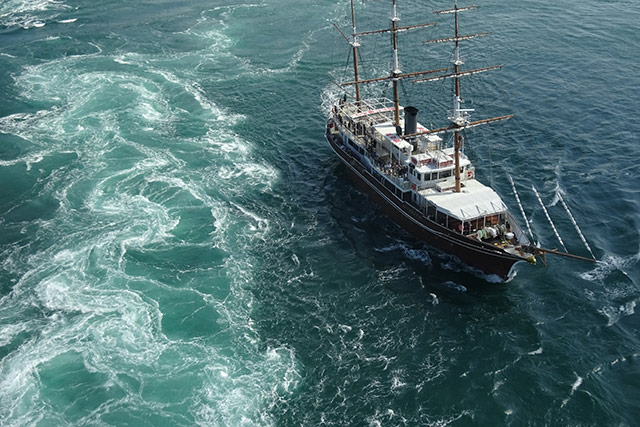 yo-ho！気分はパイレーツ＆hearts; 海賊船（？）で「世界一のうず潮