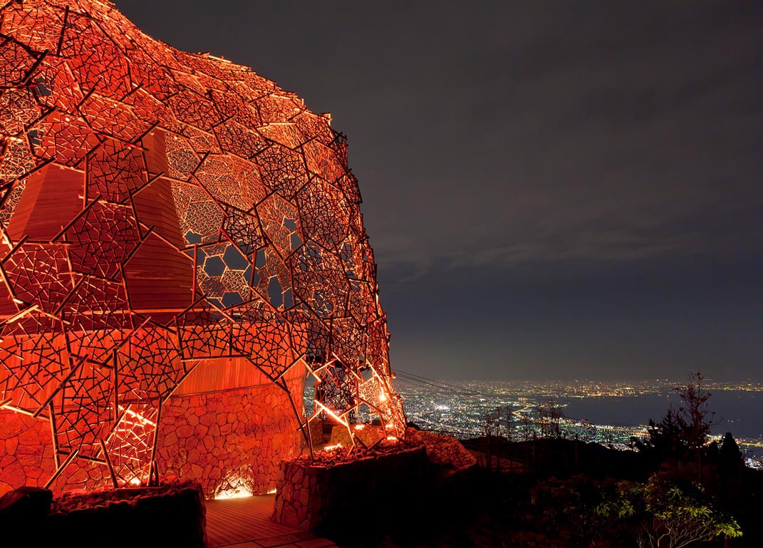 Lightscape in Rokko: It is recommended to watch the light up at night in Kobe