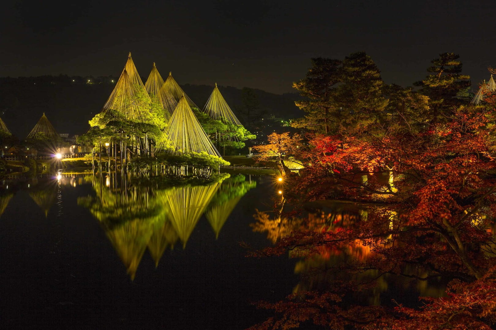Night light up at Kenrokuen Garden in Kanazawa