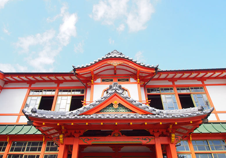 History, romance and power spots on a cycle through the city of Takeoの画像